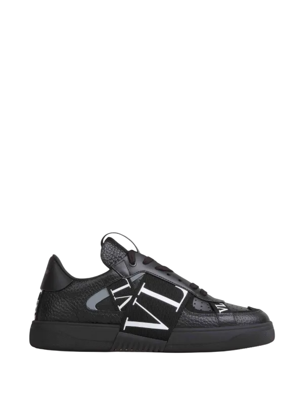 Valentino Garavani Black